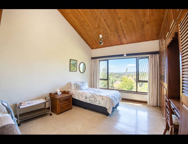 5 BEDROOM HOUSE FOR SALE IN BEACON BAY